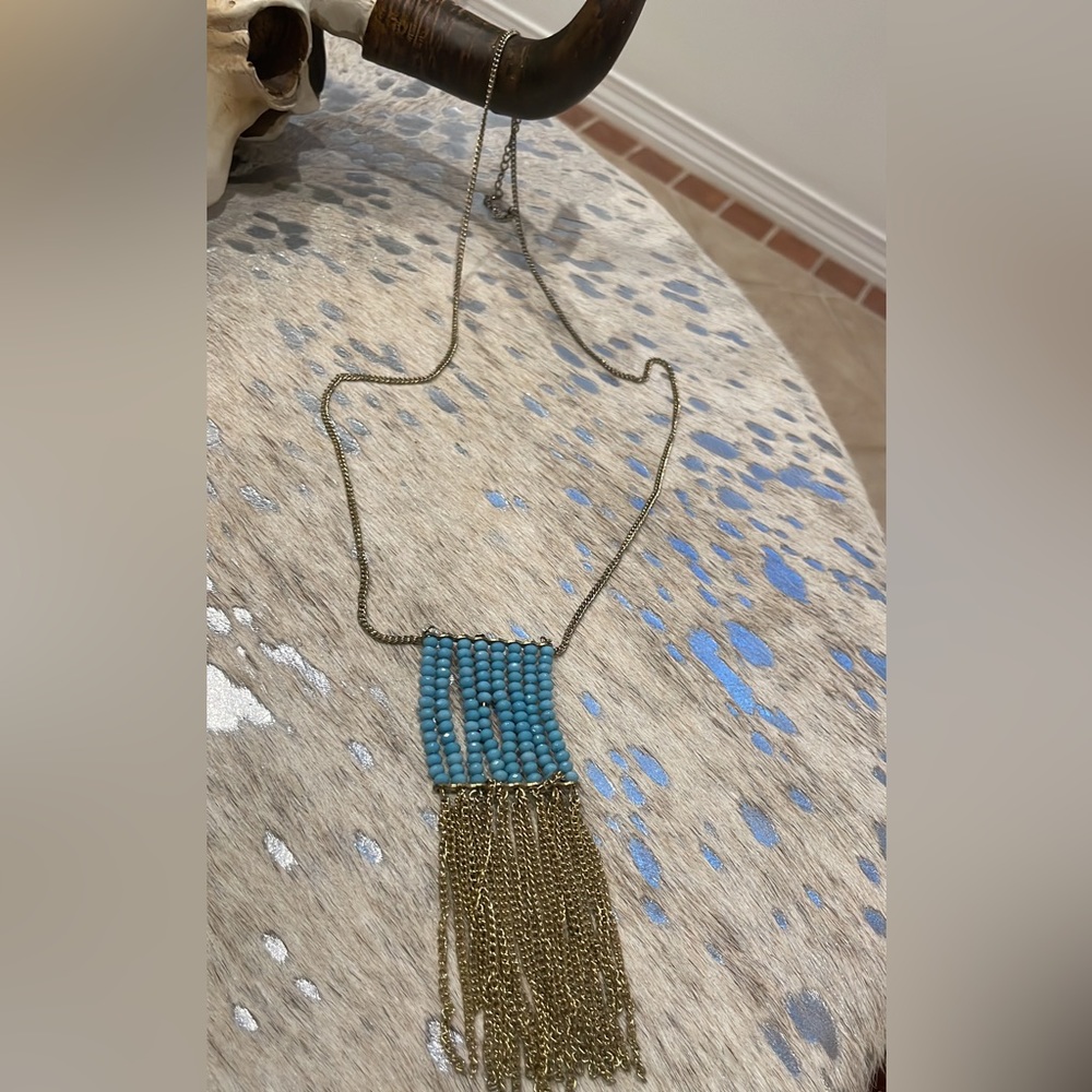 Turquoise color bead necklace